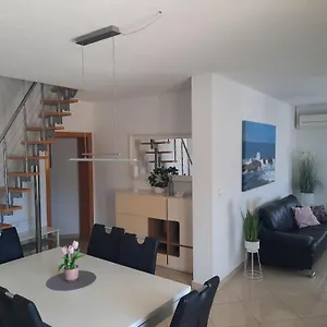 Martina Apartment Funtana